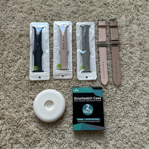 VGUC Apple Watch Series 6 44mm Silver Stainless Model with White Sport Band - Picture 2 of 16